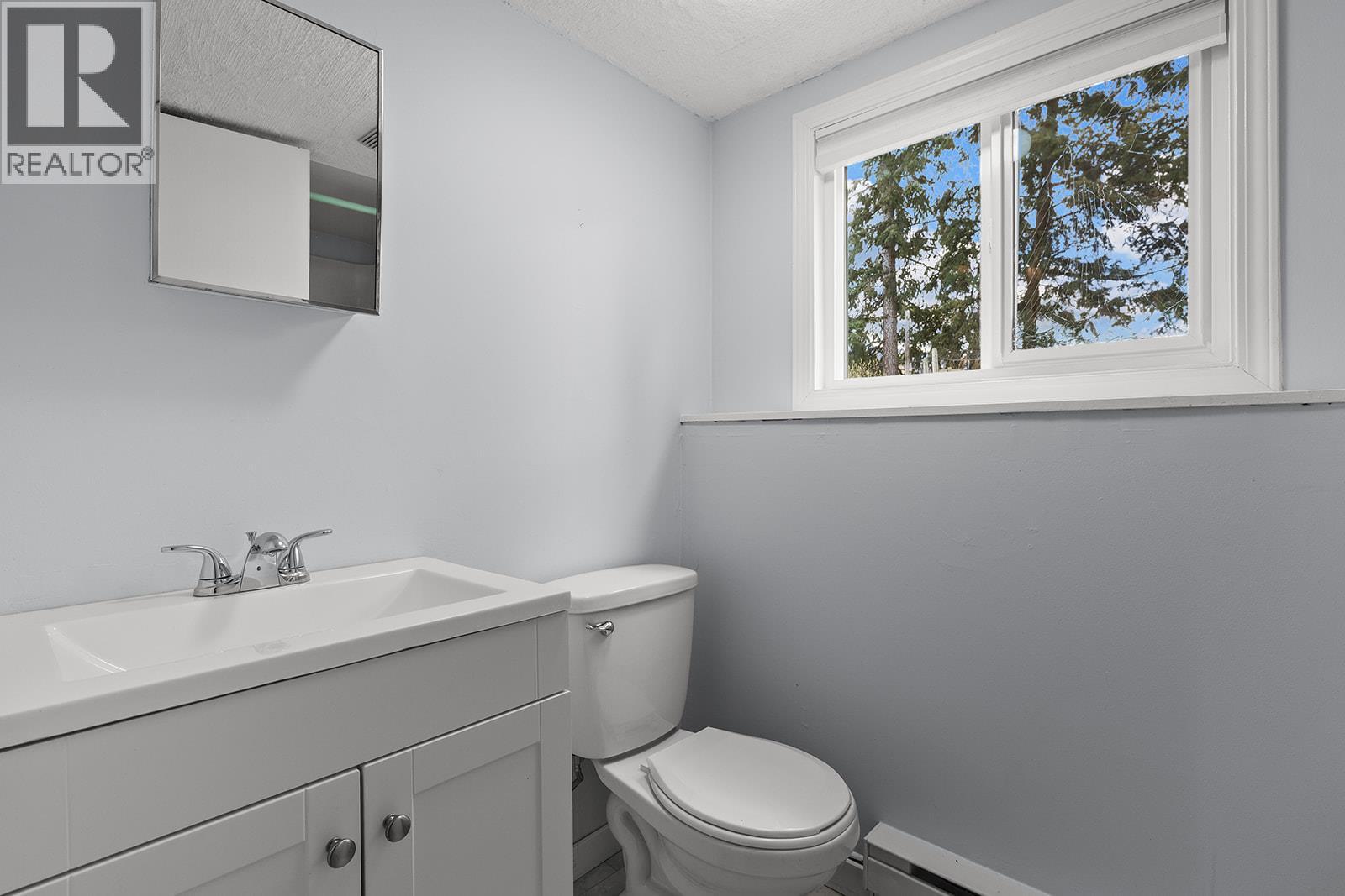 2085 Ruby Road, Kelowna, British Columbia  V1W 4B9 - Photo 41 - 10384160