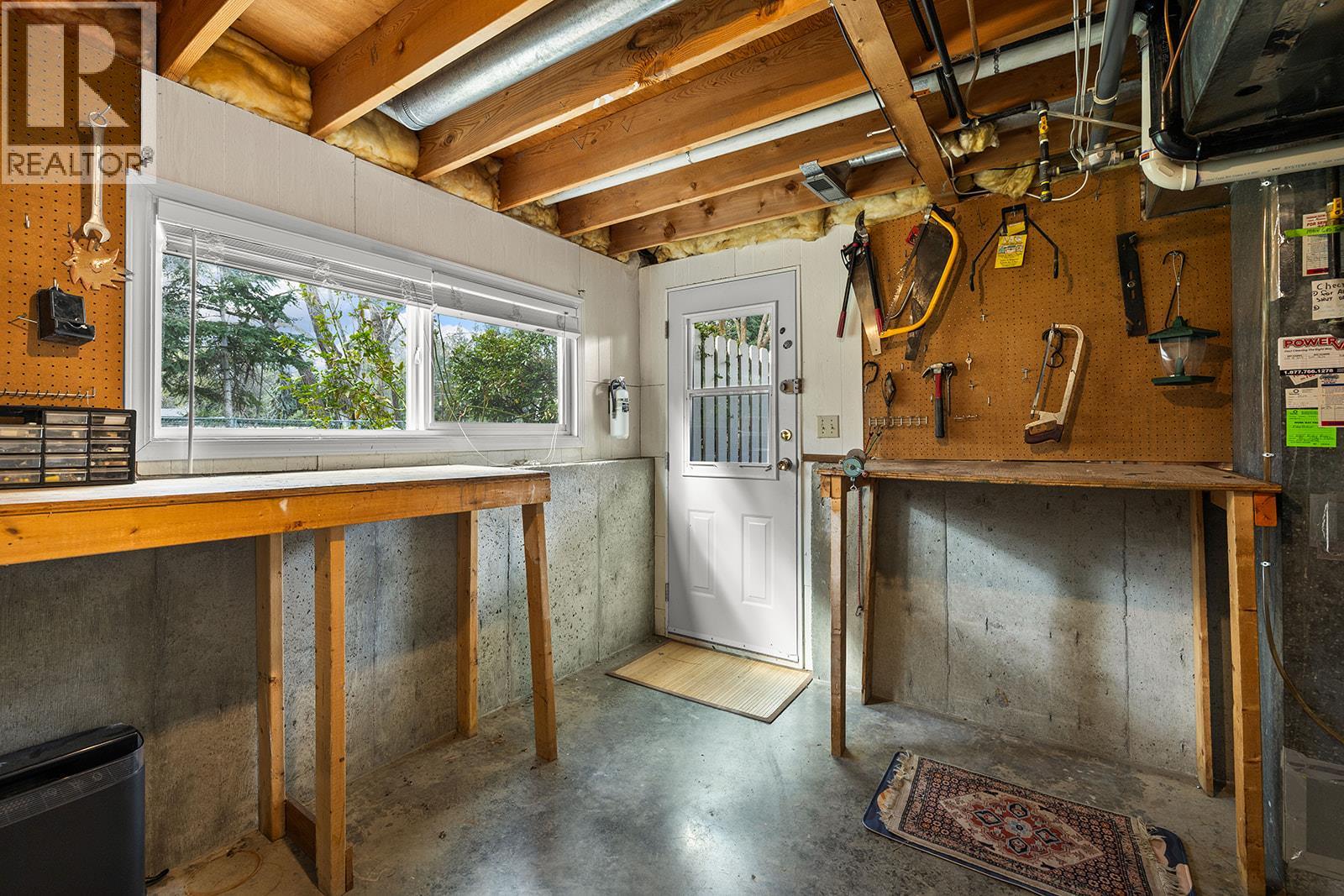 2085 Ruby Road, Kelowna, British Columbia  V1W 4B9 - Photo 43 - 10384160