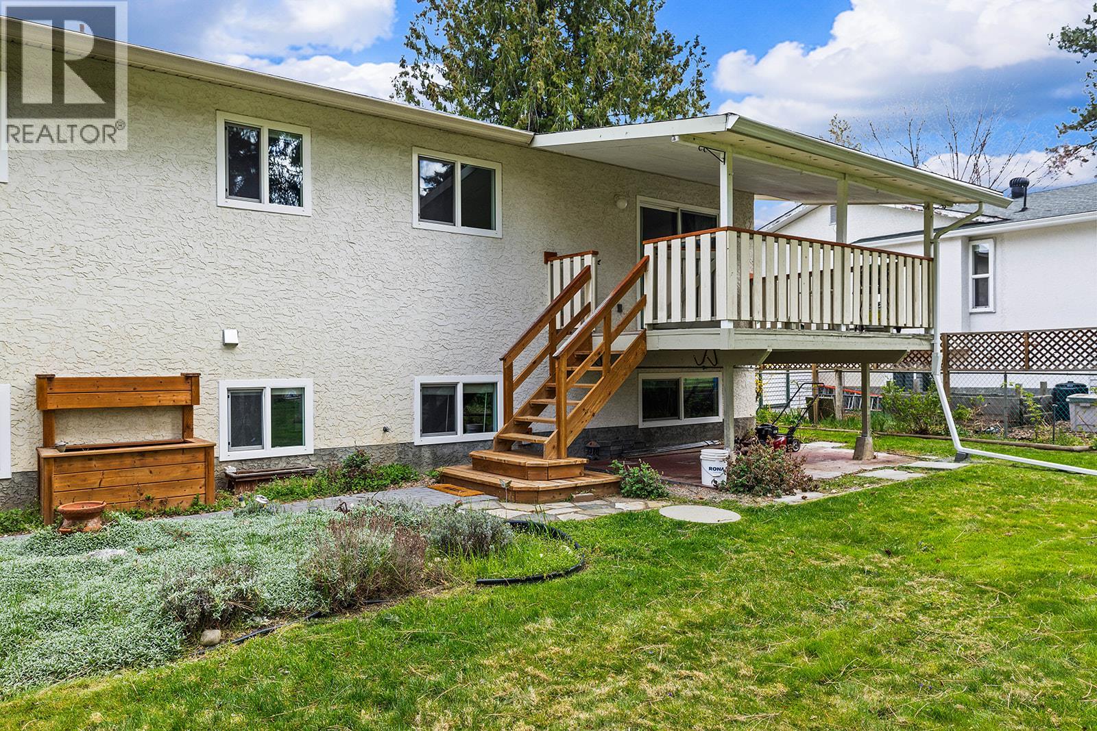 2085 Ruby Road, Kelowna, British Columbia  V1W 4B9 - Photo 51 - 10384160