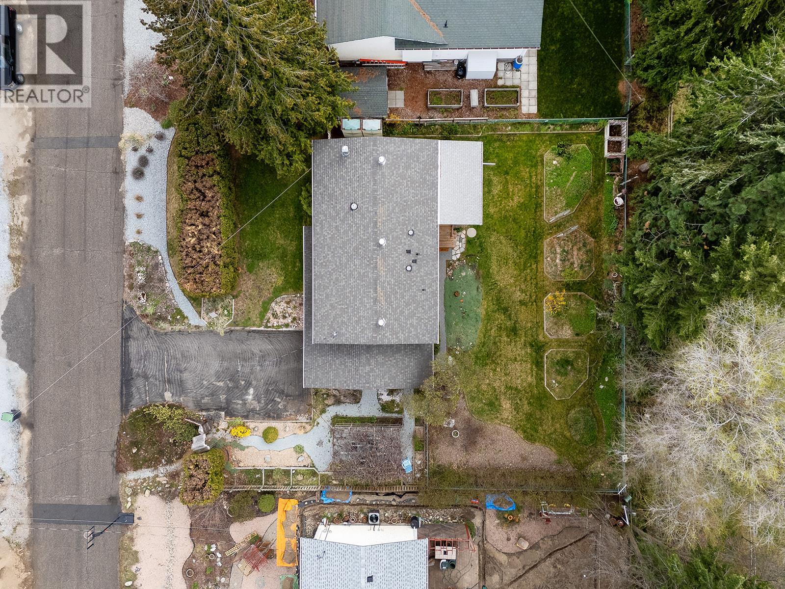 2085 Ruby Road, Kelowna, British Columbia  V1W 4B9 - Photo 64 - 10384160