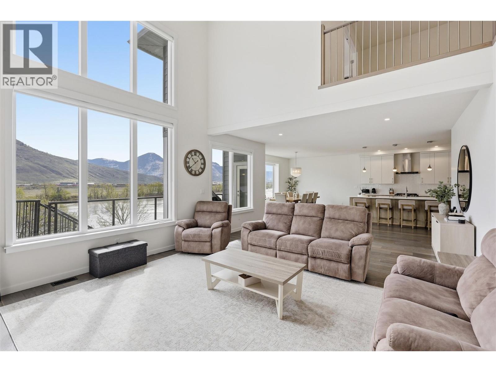 833 Woodrush Drive, Kamloops, British Columbia  V2B 0E3 - Photo 6 - 10384142