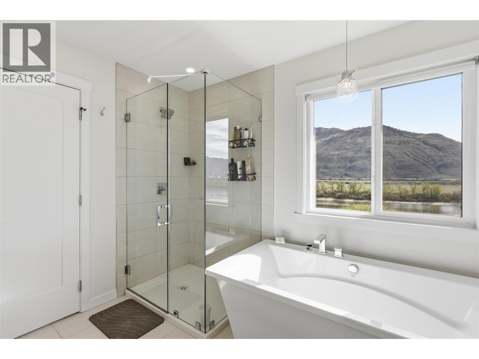 833 Woodrush Drive, Kamloops, British Columbia  V2B 0E3 - Photo 22 - 10384142