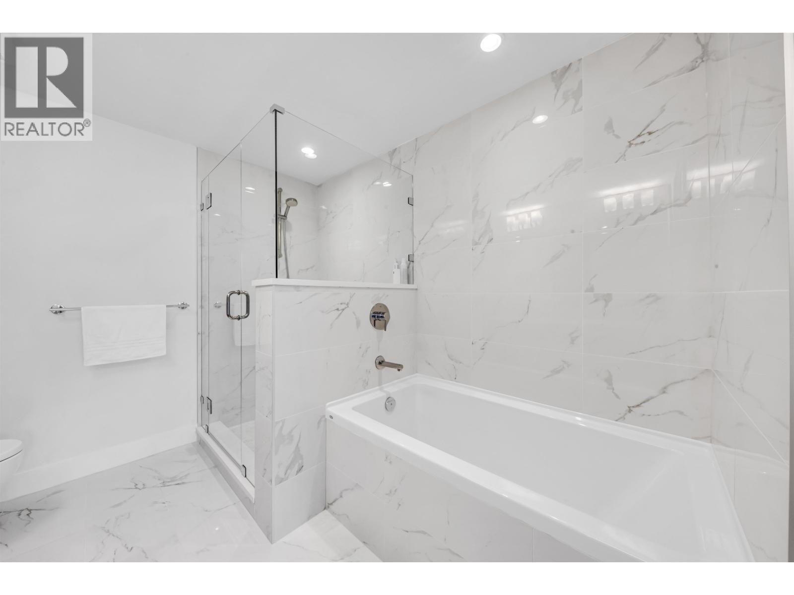 305 2707 Library Lane, North Vancouver, British Columbia  V7J 0C6 - Photo 17 - R3114615