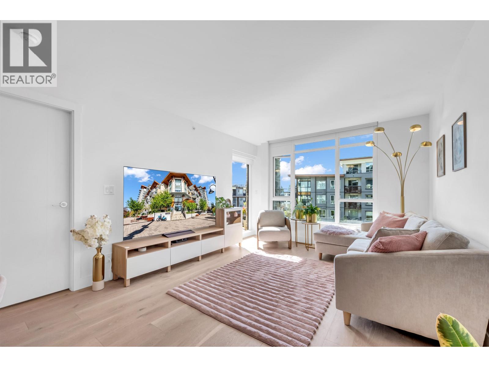 305 2707 Library Lane, North Vancouver, British Columbia  V7J 0C6 - Photo 2 - R3114615