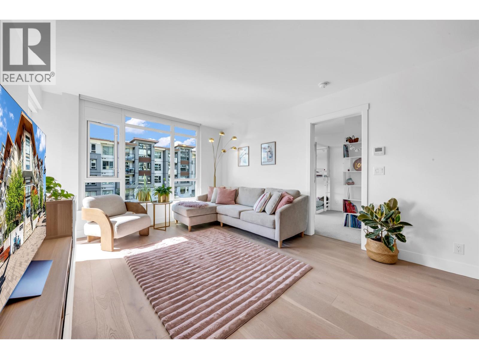 305 2707 Library Lane, North Vancouver, British Columbia  V7J 0C6 - Photo 5 - R3114615