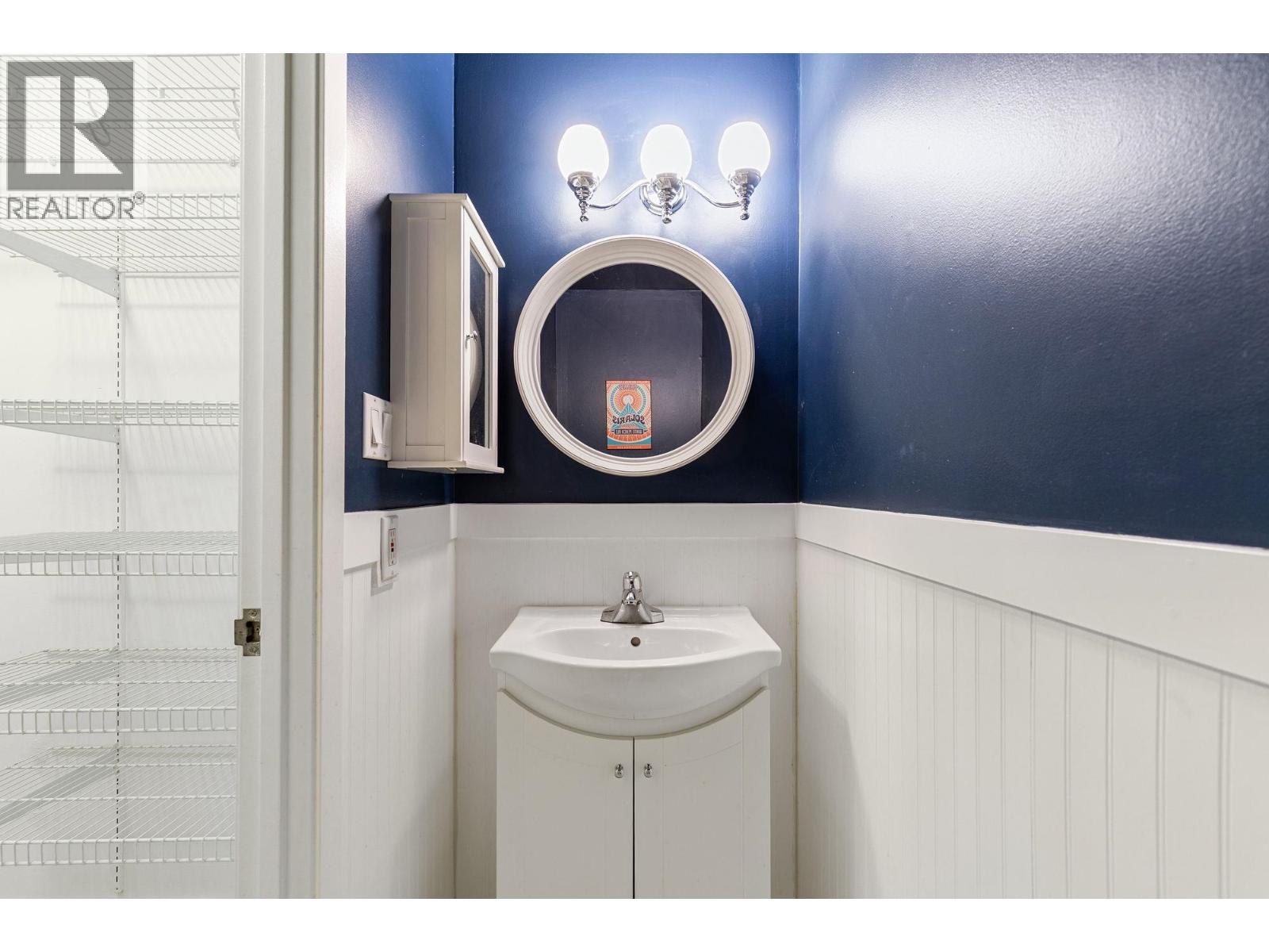 8965 Horne Street, Burnaby, British Columbia  V3N 4J8 - Photo 15 - R3114629