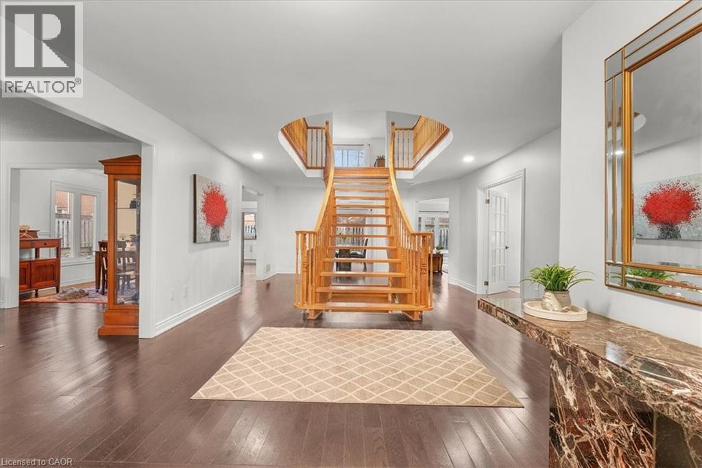 1093 Senlac Court, Mississauga, Ontario  L5V 1B8 - Photo 7 - 40823287