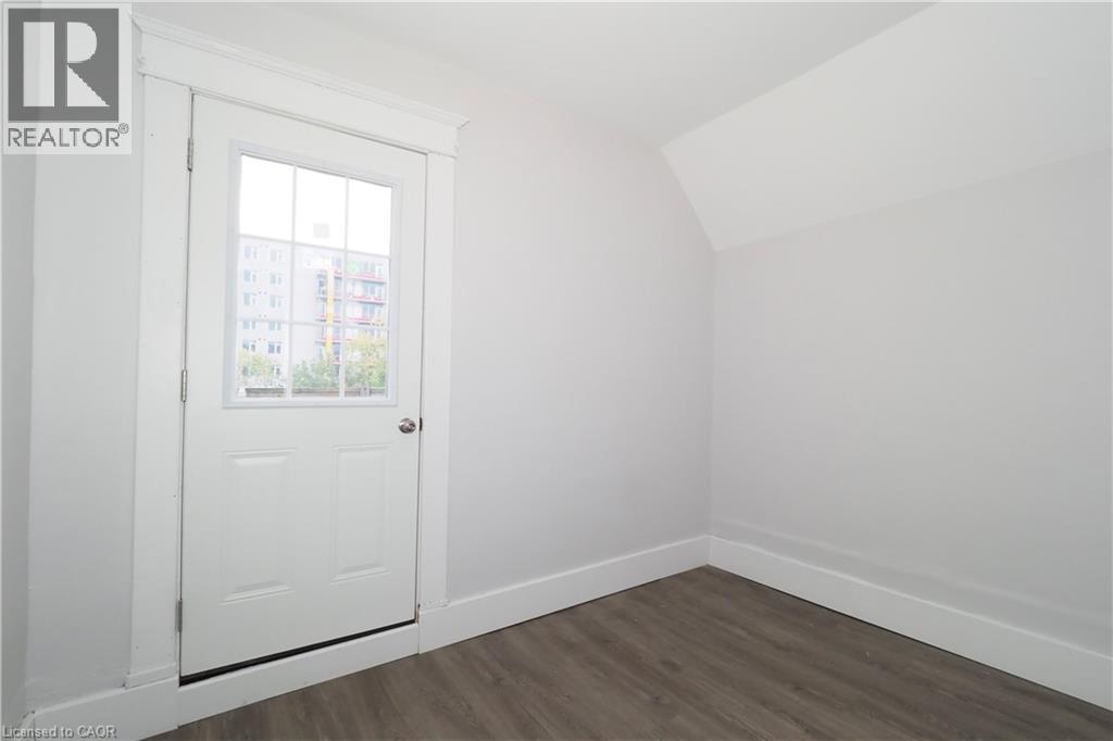 205 Duke Street E, Kitchener, Ontario  N2H 1A9 - Photo 21 - 40823134