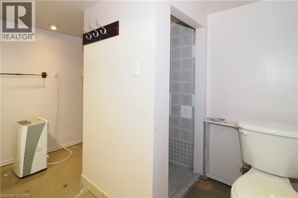 205 Duke Street E, Kitchener, Ontario  N2H 1A9 - Photo 32 - 40823134