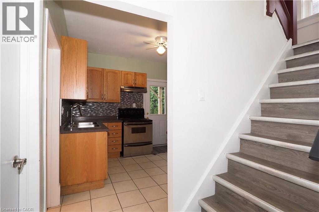 205 Duke Street E, Kitchener, Ontario  N2H 1A9 - Photo 9 - 40823134