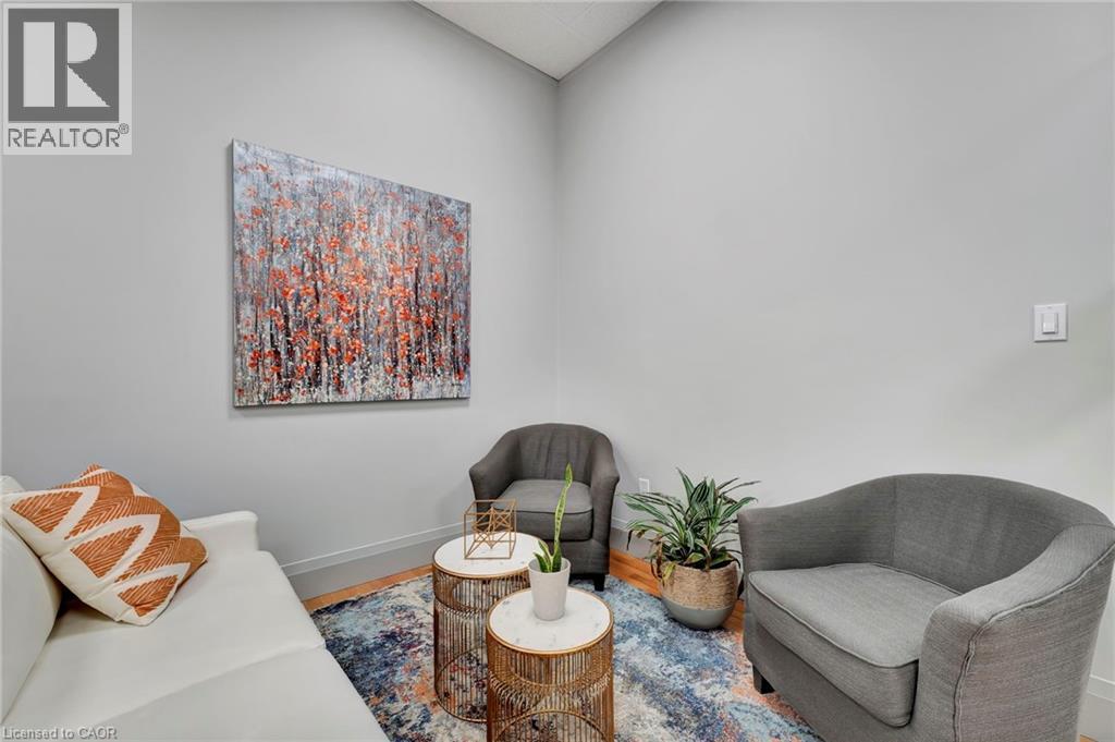 35 Main Street, Grimsby, Ontario  L3M 1R3 - Photo 2 - 40822788