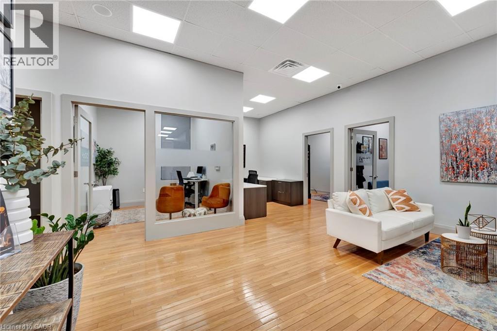 35 Main Street, Grimsby, Ontario  L3M 1R3 - Photo 3 - 40822788