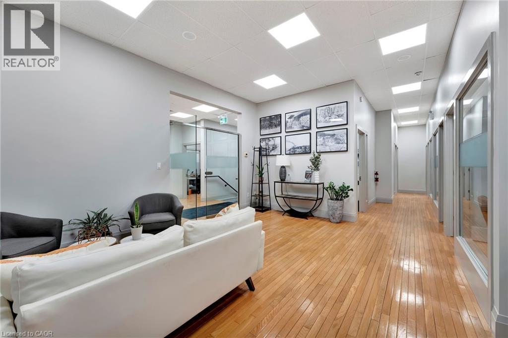 35 Main Street, Grimsby, Ontario  L3M 1R3 - Photo 4 - 40822788