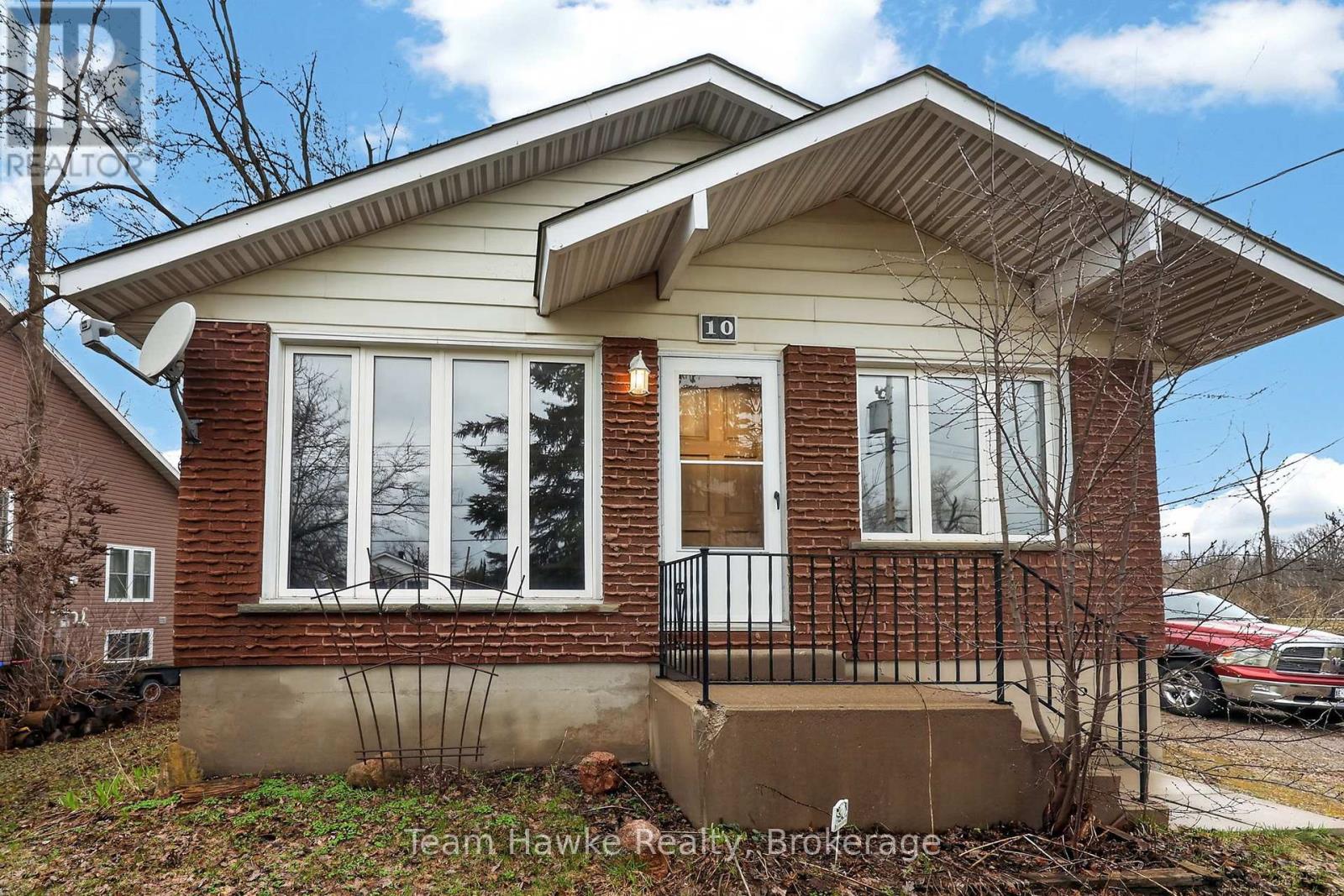 10 SUNSET CRESCENT, Severn, Ontario