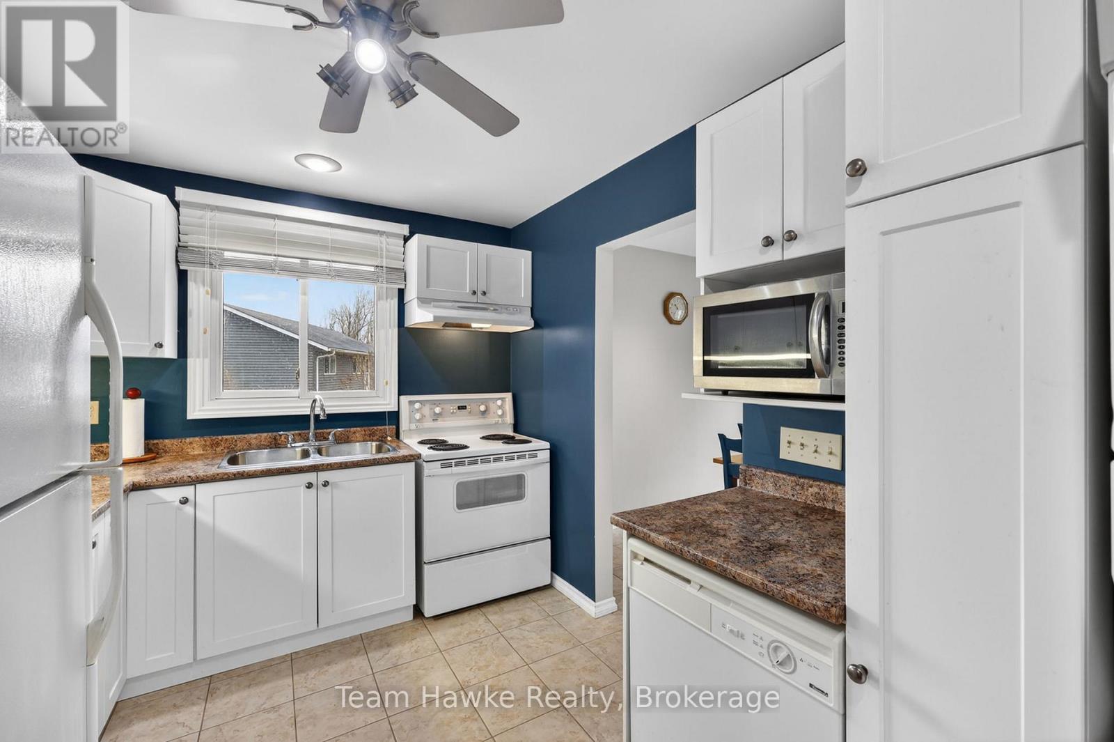 10 Sunset Crescent, Severn (Coldwater), Ontario  L0K 1E0 - Photo 15 - S13031714