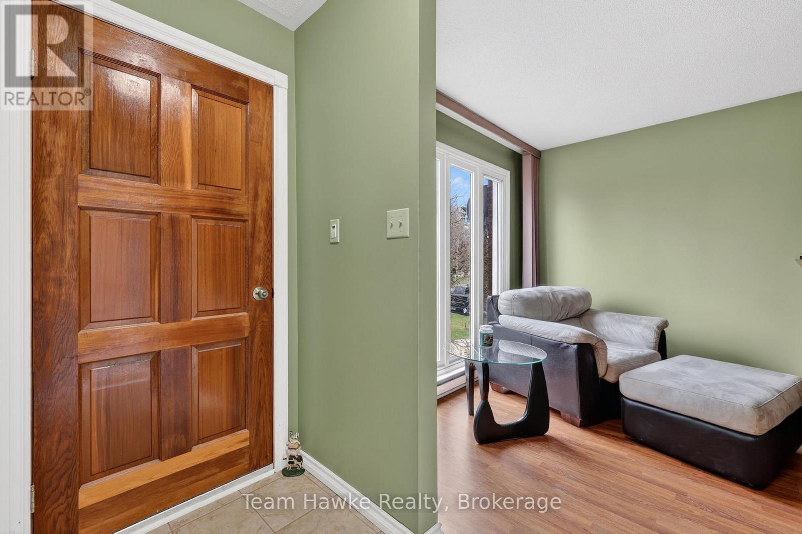 10 Sunset Crescent, Severn (Coldwater), Ontario  L0K 1E0 - Photo 6 - S13031714