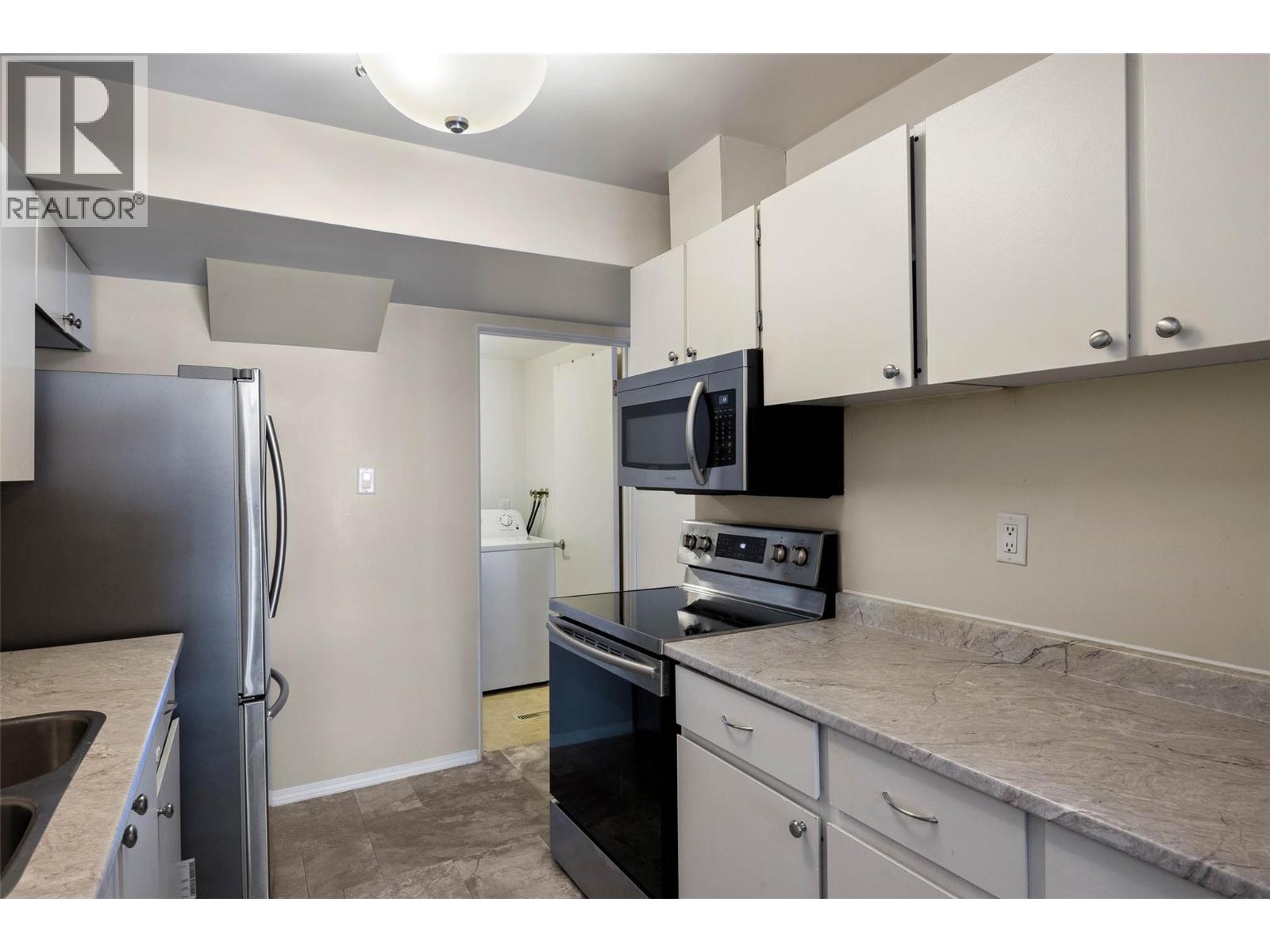 137 Mcgill Road Unit# 43, Kamloops, British Columbia  V2C 1L9 - Photo 3 - 10371696