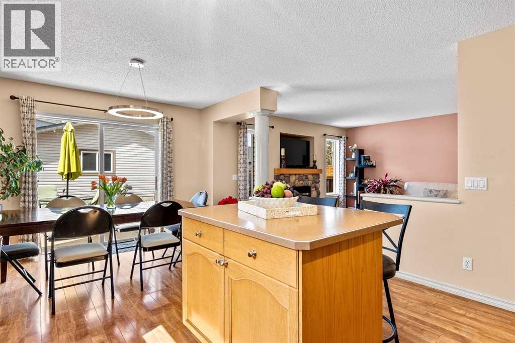 310 Somerset Drive SW, Calgary, Alberta  T2Y 3M4 - Photo 7 - A2301601