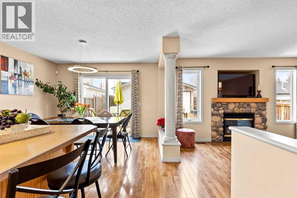 310 Somerset Drive SW, Calgary, Alberta  T2Y 3M4 - Photo 3 - A2301601