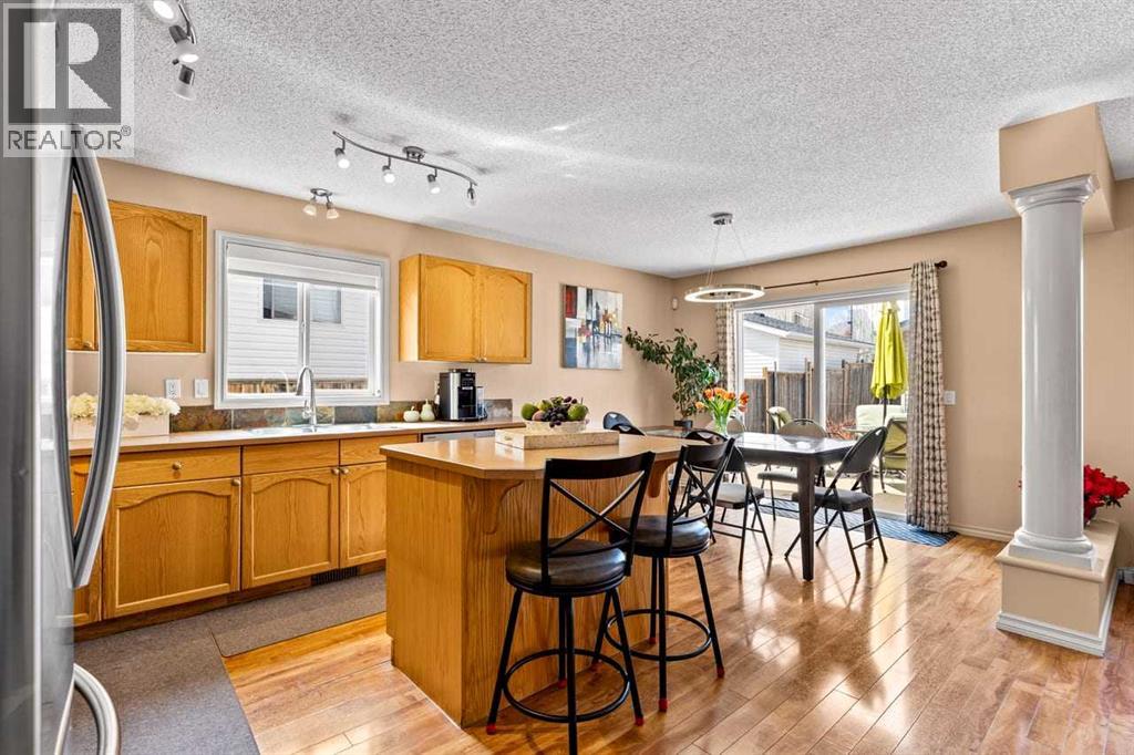 310 Somerset Drive SW, Calgary, Alberta  T2Y 3M4 - Photo 4 - A2301601