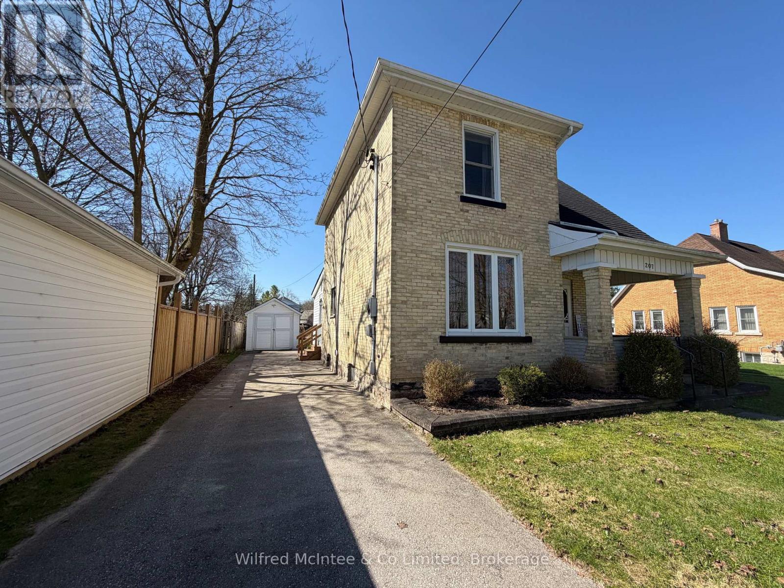 207 John Street N, Brockton, Ontario  N0G 2V0 - Photo 2 - X13031588