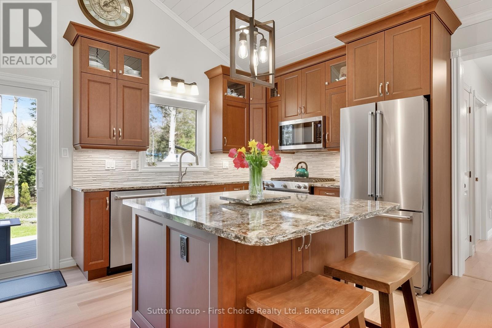 820 Wilson Avenue, Huron-Kinloss, Ontario  N0G 2R0 - Photo 10 - X13031712