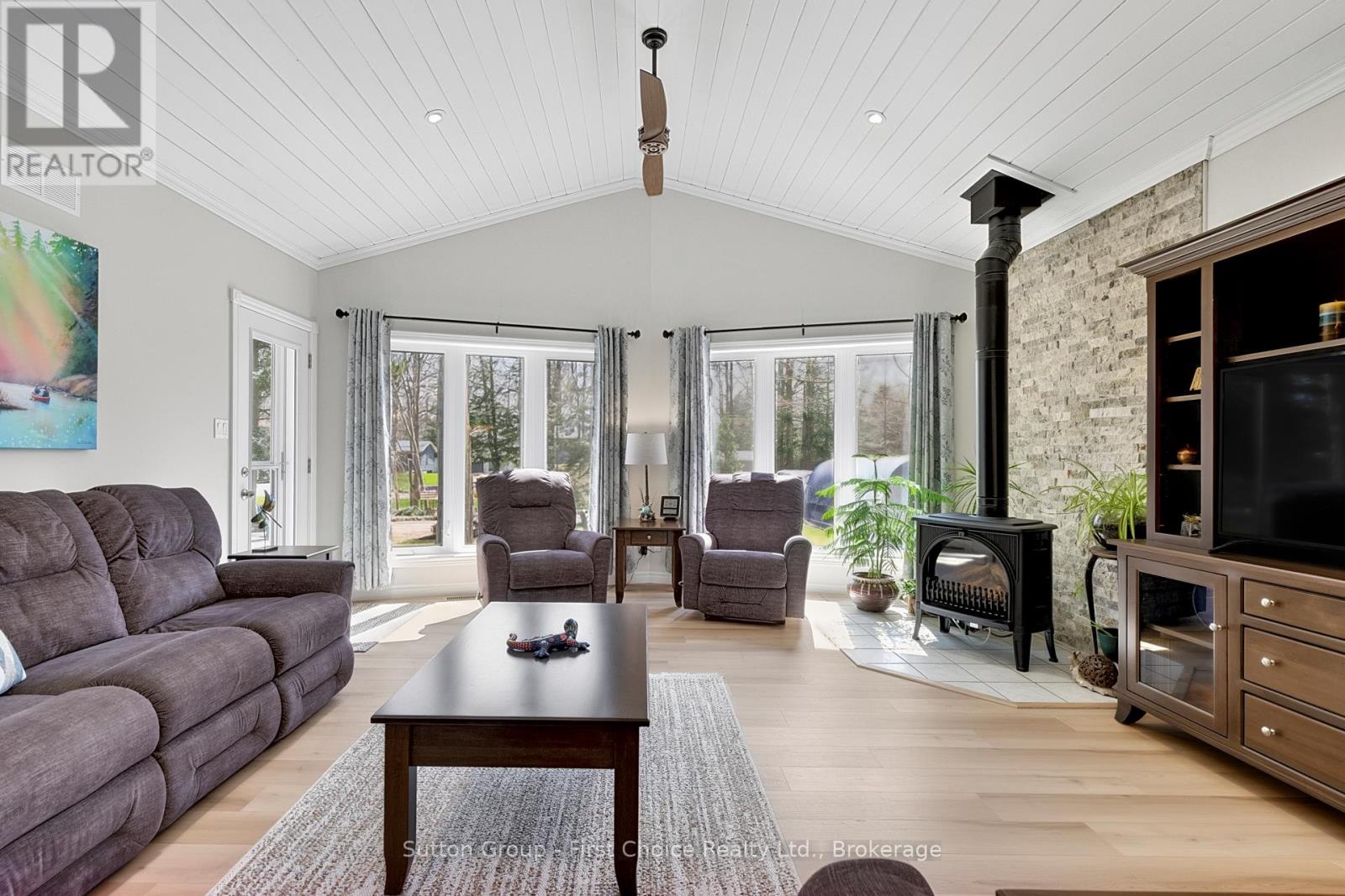 820 Wilson Avenue, Huron-Kinloss, Ontario  N0G 2R0 - Photo 7 - X13031712