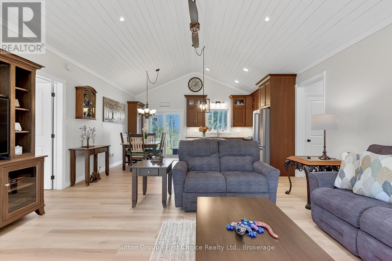 820 Wilson Avenue, Huron-Kinloss, Ontario  N0G 2R0 - Photo 9 - X13031712