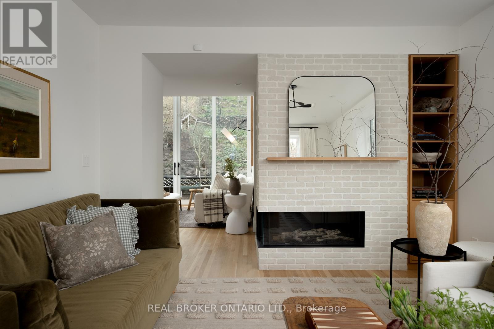 50 Poplar Plains Crescent, Toronto, Ontario  M4V 1E8 - Photo 10 - C13031686