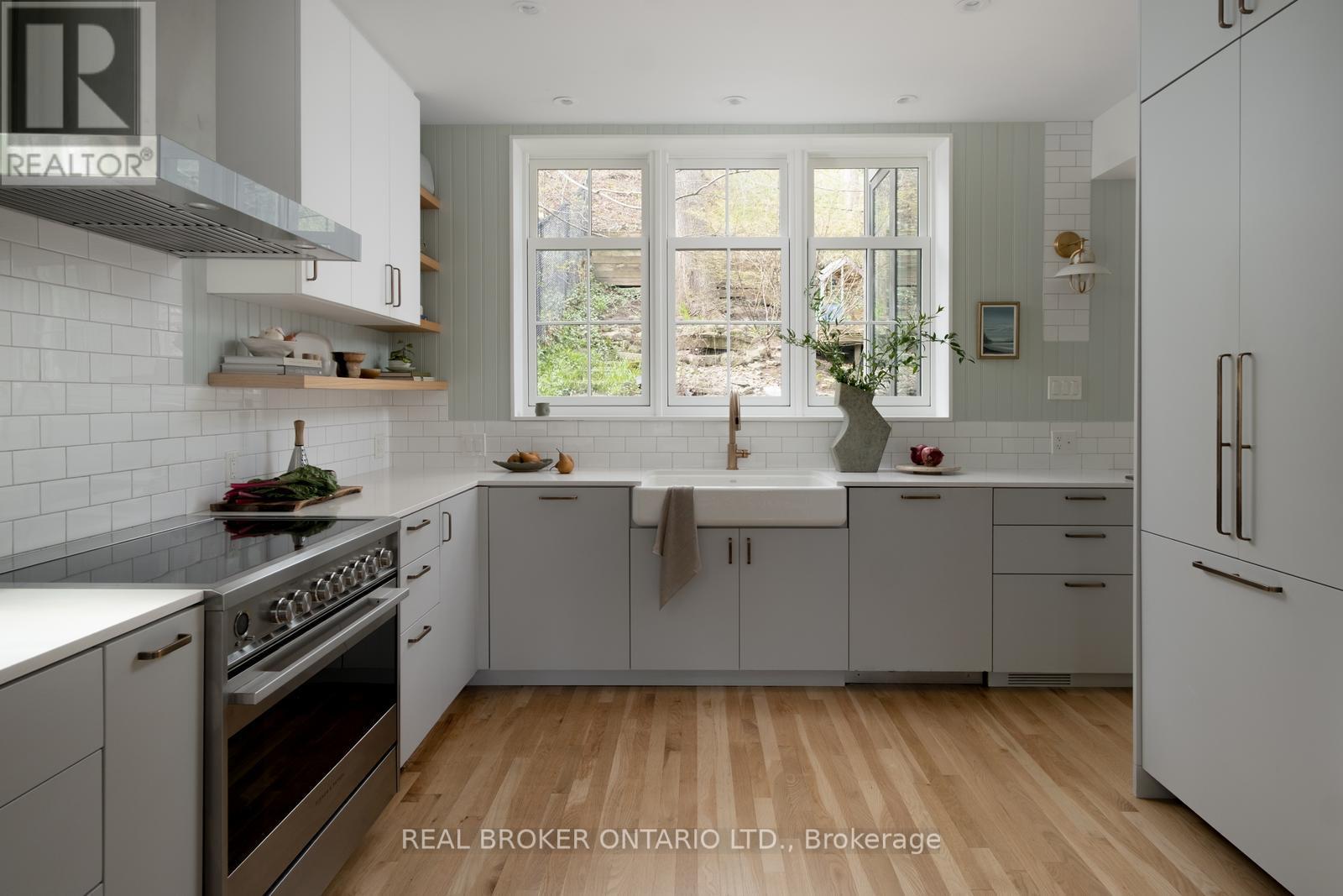 50 Poplar Plains Crescent, Toronto, Ontario  M4V 1E8 - Photo 13 - C13031686