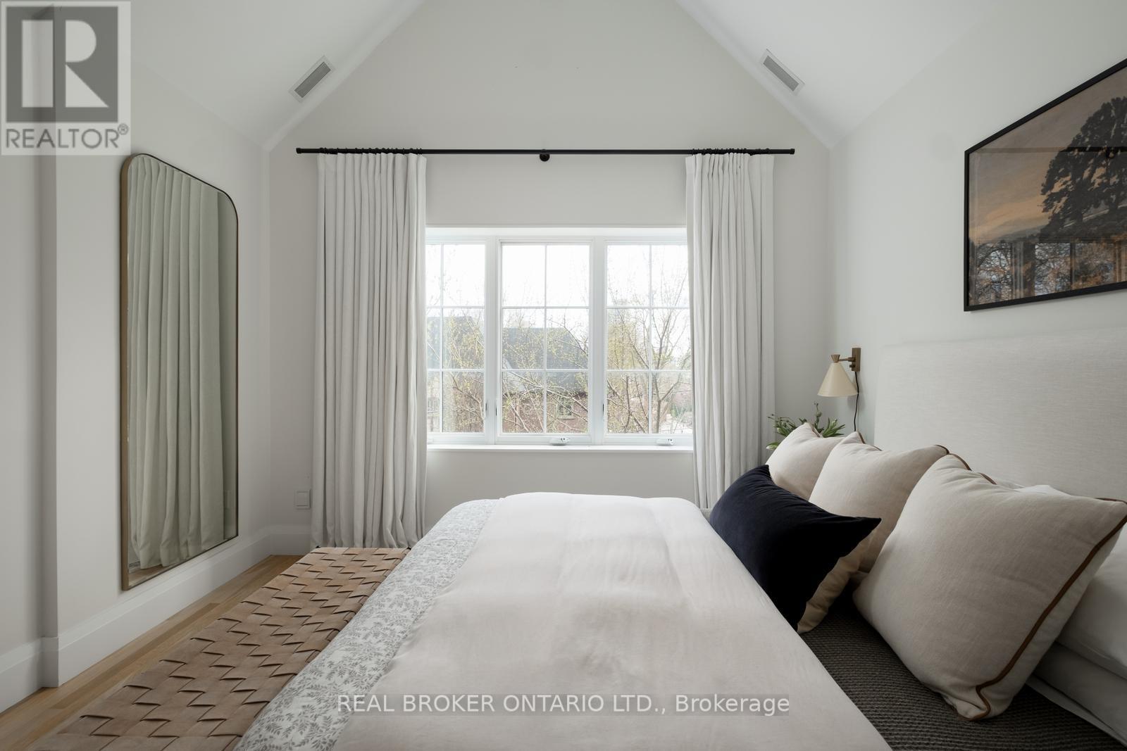 50 Poplar Plains Crescent, Toronto, Ontario  M4V 1E8 - Photo 22 - C13031686