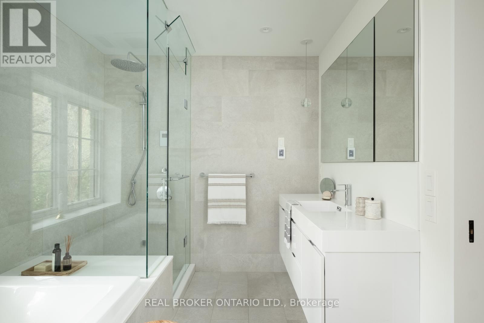 50 Poplar Plains Crescent, Toronto, Ontario  M4V 1E8 - Photo 23 - C13031686