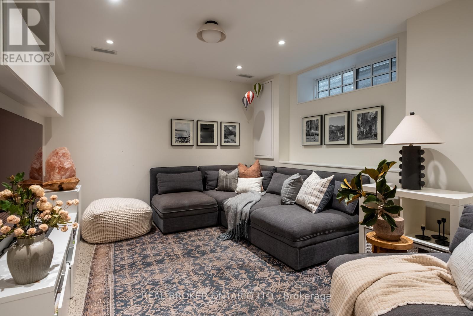 50 Poplar Plains Crescent, Toronto, Ontario  M4V 1E8 - Photo 40 - C13031686