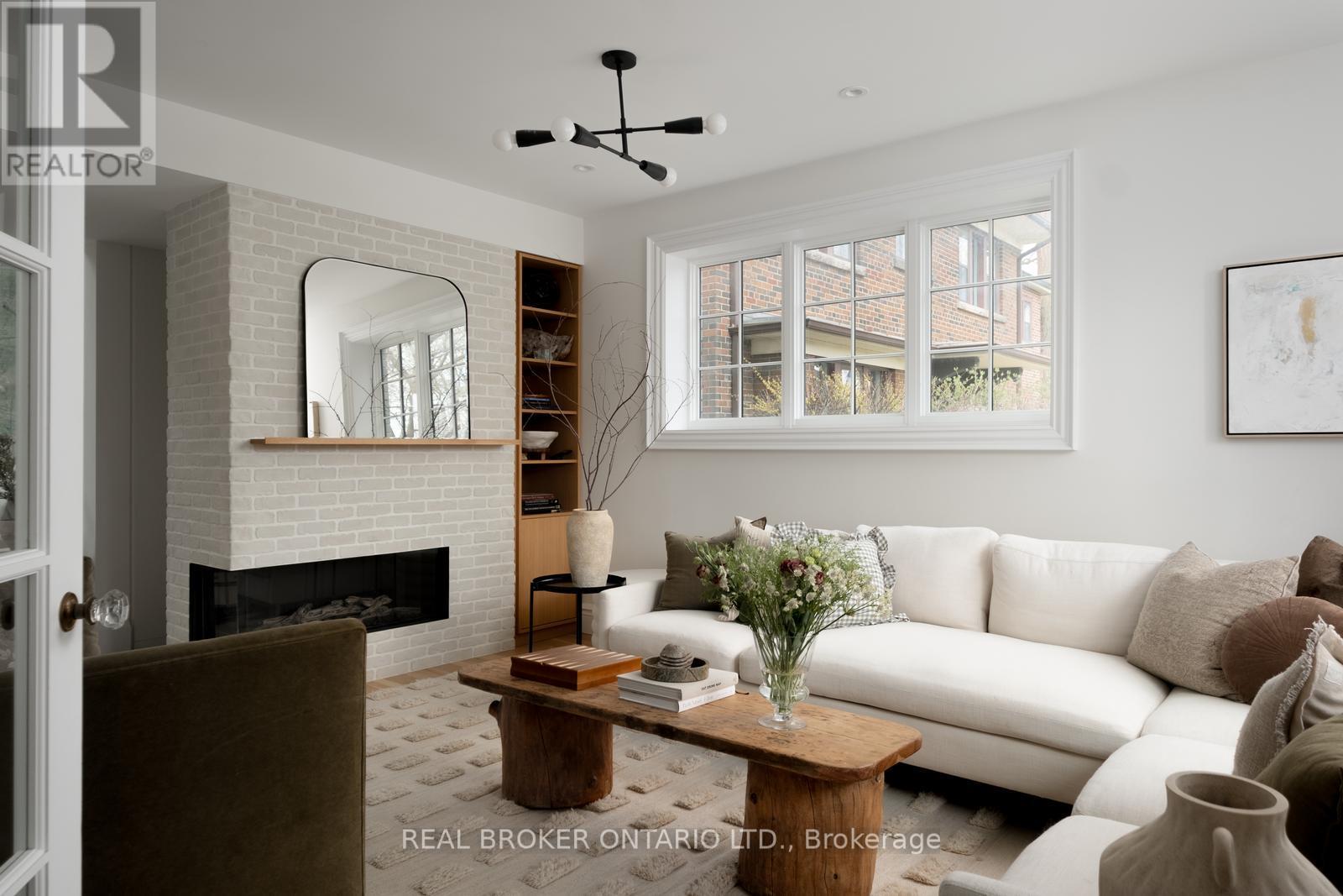 50 Poplar Plains Crescent, Toronto, Ontario  M4V 1E8 - Photo 8 - C13031686