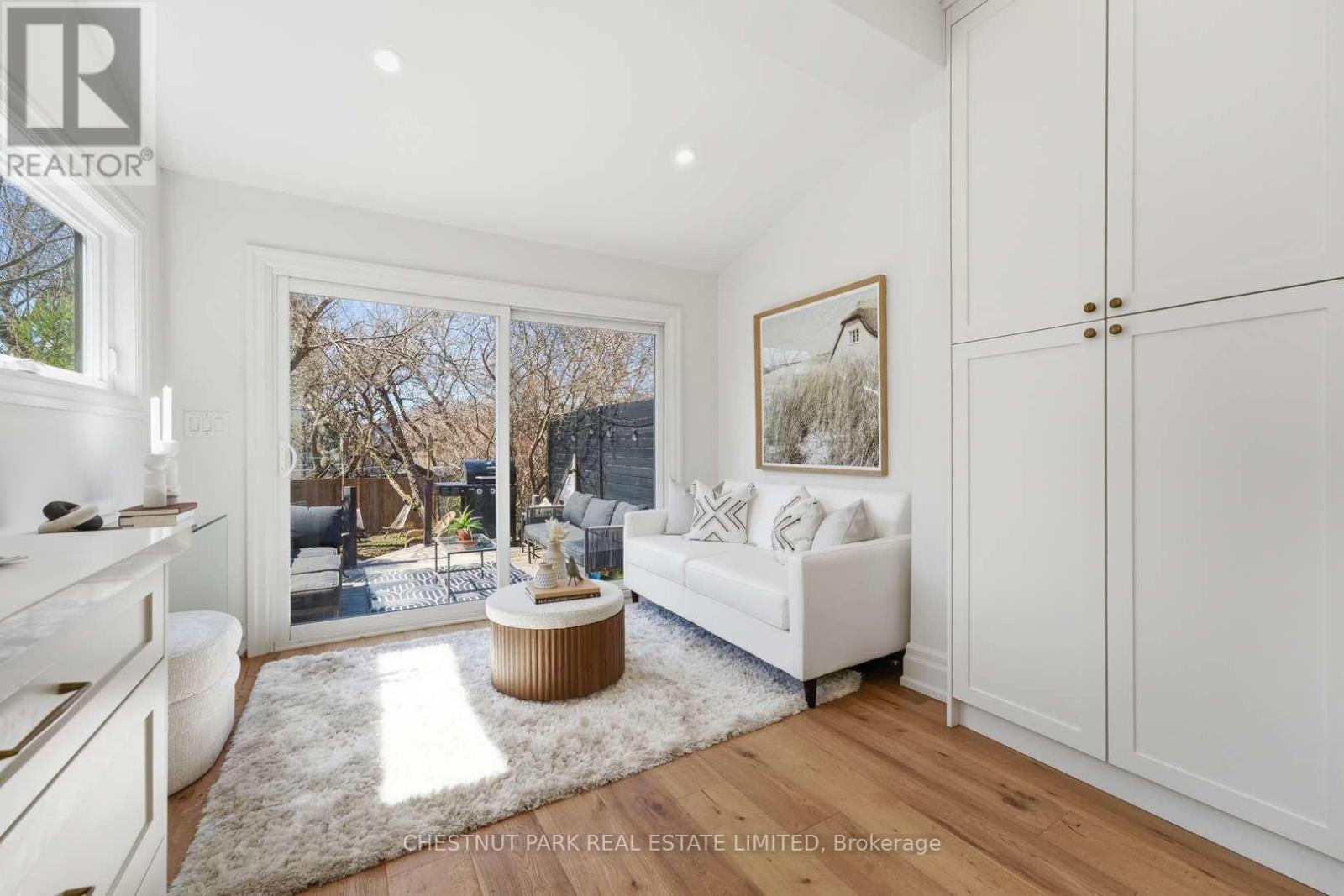 430 Jones Avenue, Toronto, Ontario  M4J 3G3 - Photo 10 - E13031602