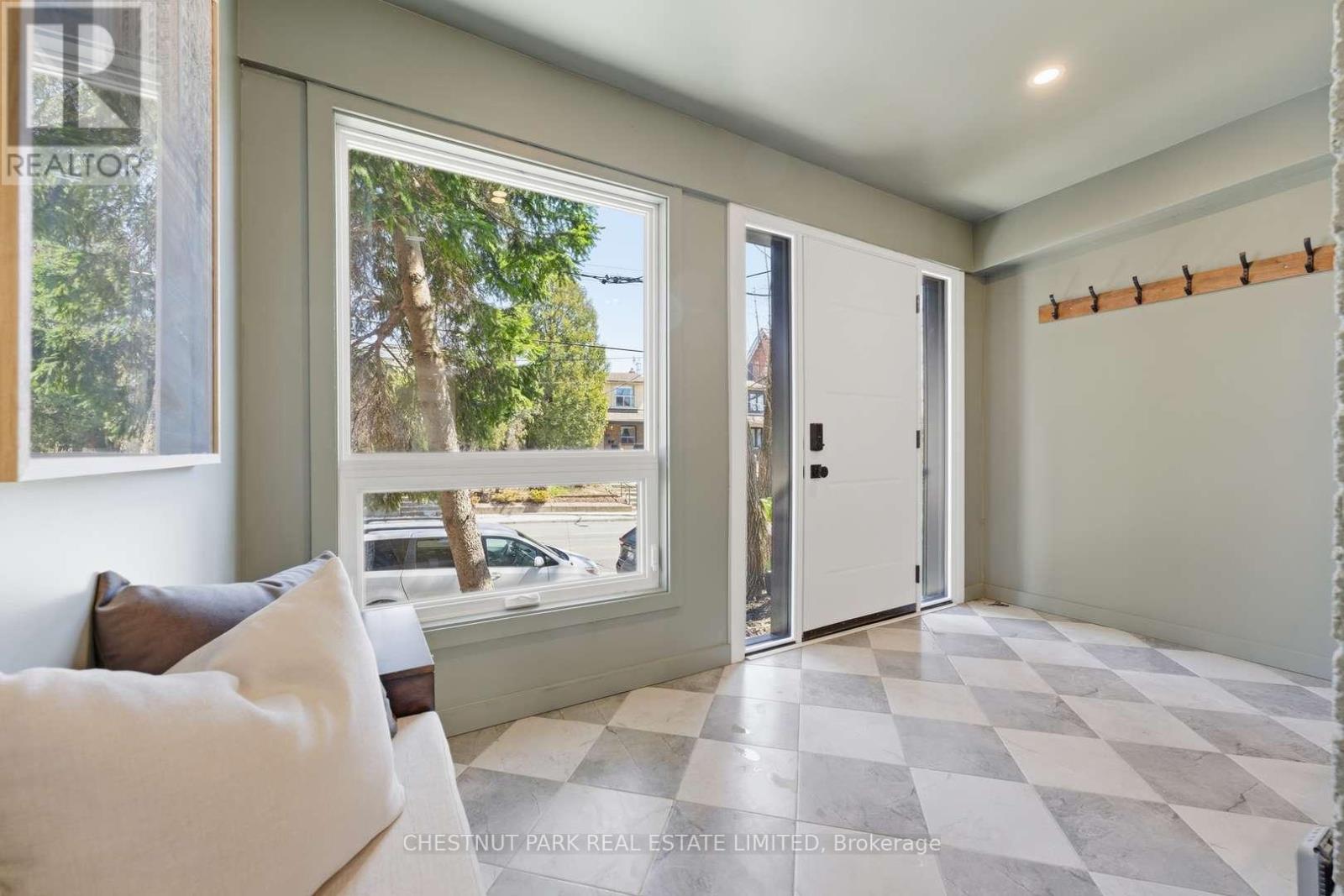 430 Jones Avenue, Toronto, Ontario  M4J 3G3 - Photo 20 - E13031602