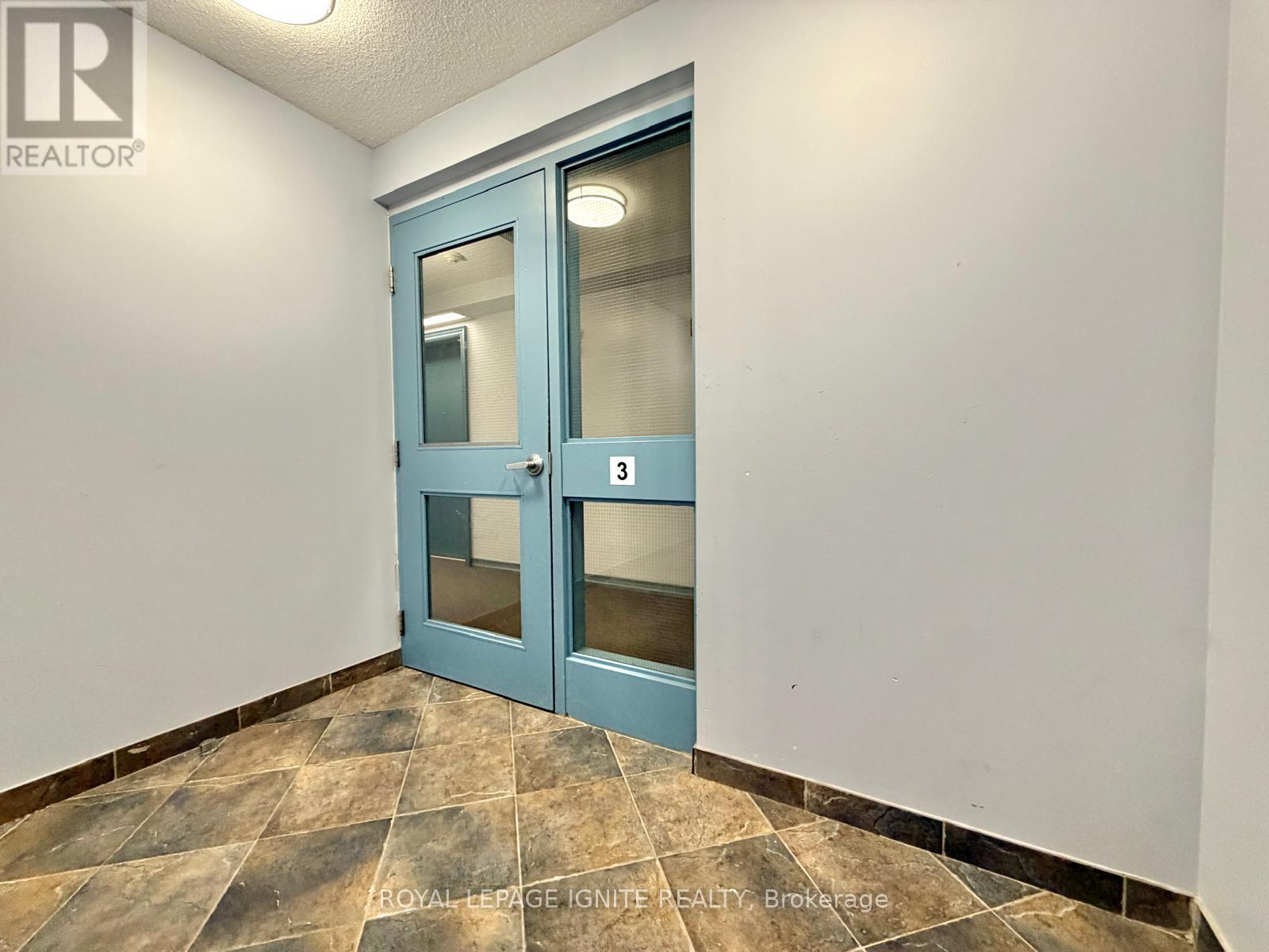 304 - 128 Aspen Springs Drive, Clarington, Ontario  L1C 0G9 - Photo 3 - E13031698