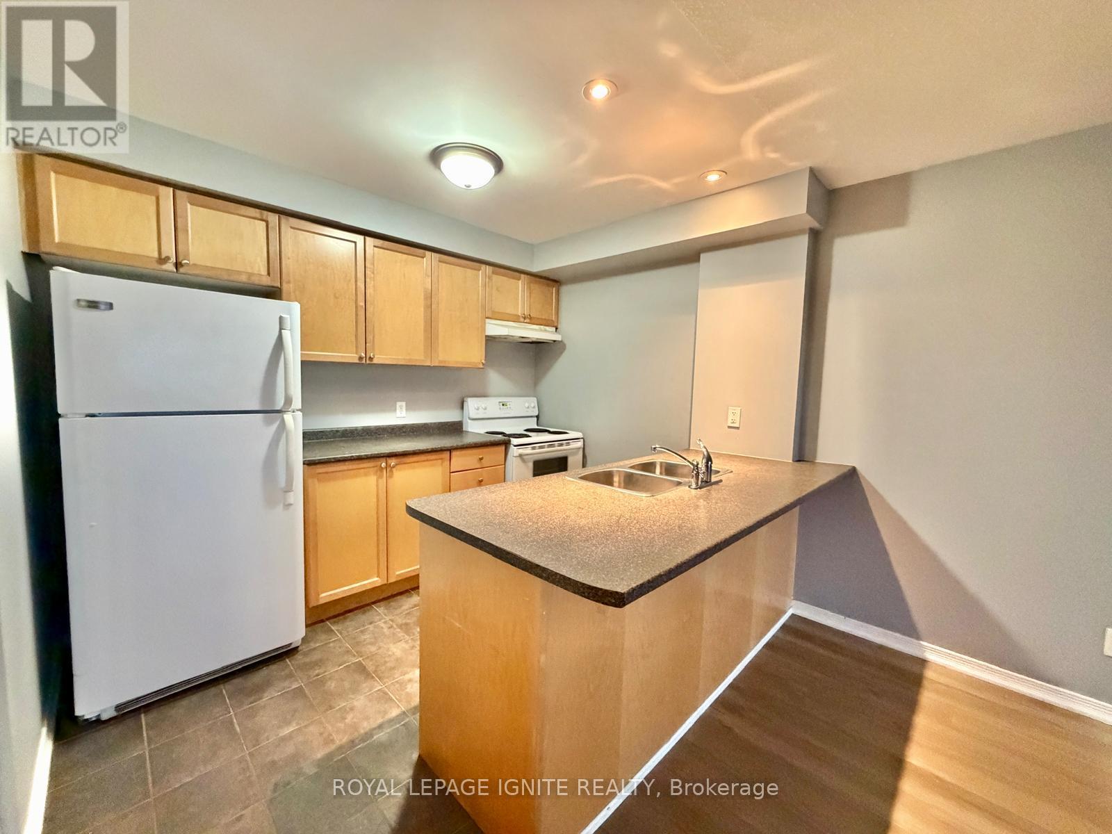 304 - 128 Aspen Springs Drive, Clarington, Ontario  L1C 0G9 - Photo 6 - E13031698