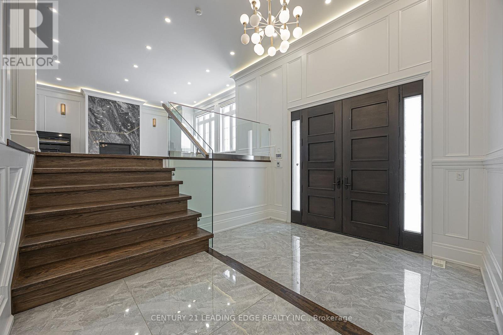 149 Alexis Boulevard, Toronto, Ontario  M3H 2R1 - Photo 2 - C12787554