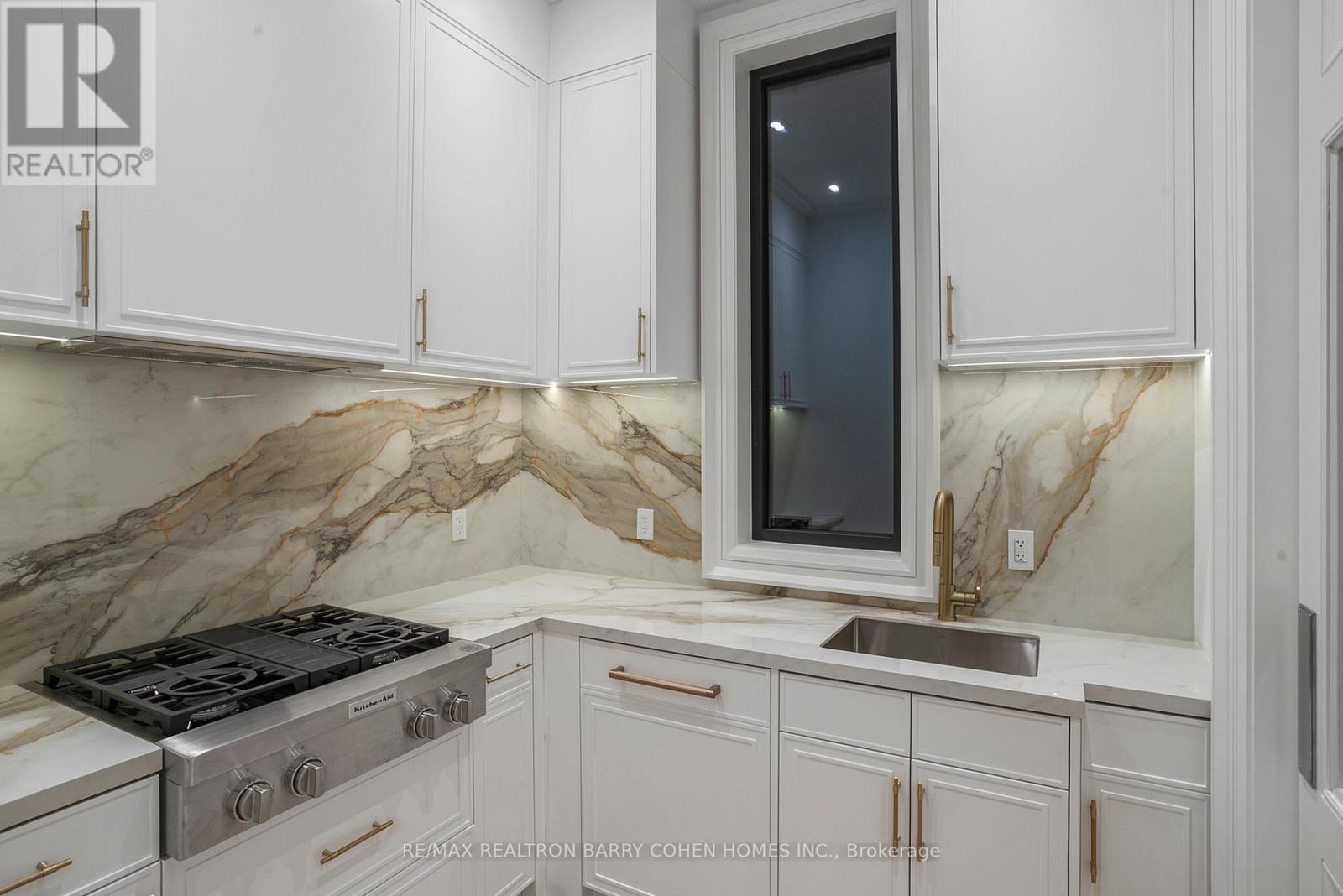 27 Penwood Crescent, Toronto, Ontario  M3B 3B1 - Photo 20 - C12980320