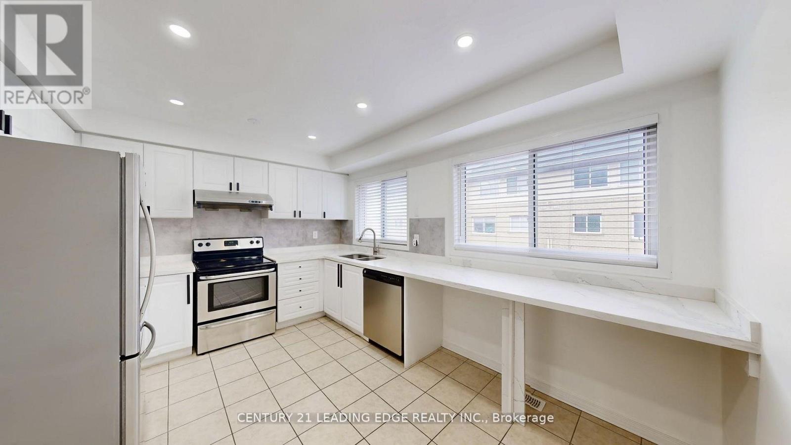 38 Rumi Crescent, Toronto, Ontario  M4A 2X6 - Photo 7 - C13031662