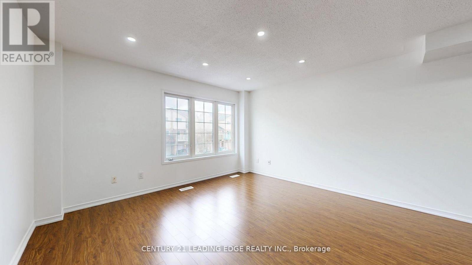 38 Rumi Crescent, Toronto, Ontario  M4A 2X6 - Photo 9 - C13031662