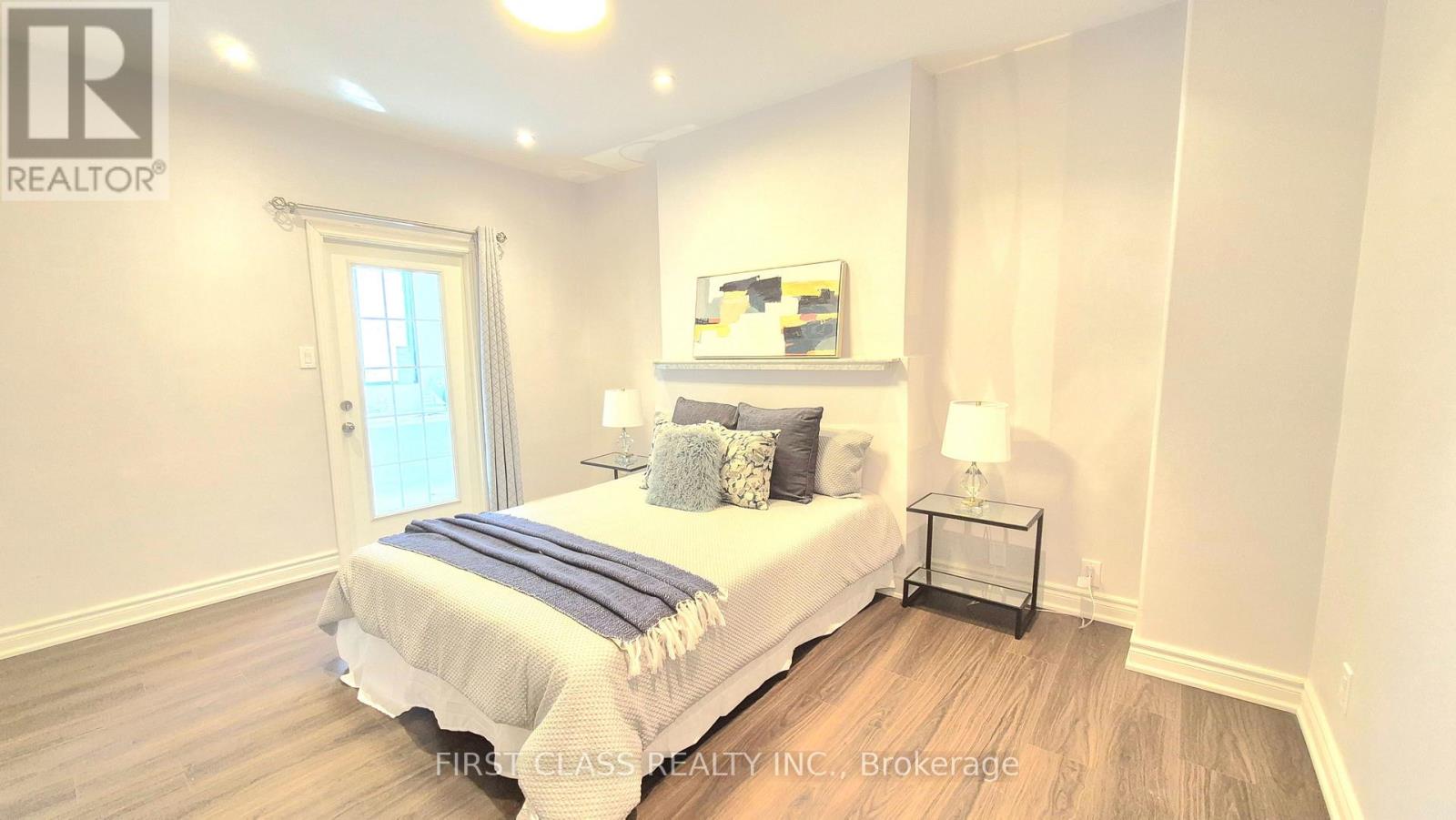 356 Wallace Avenue, Toronto, Ontario  M6P 3P2 - Photo 8 - W13028384