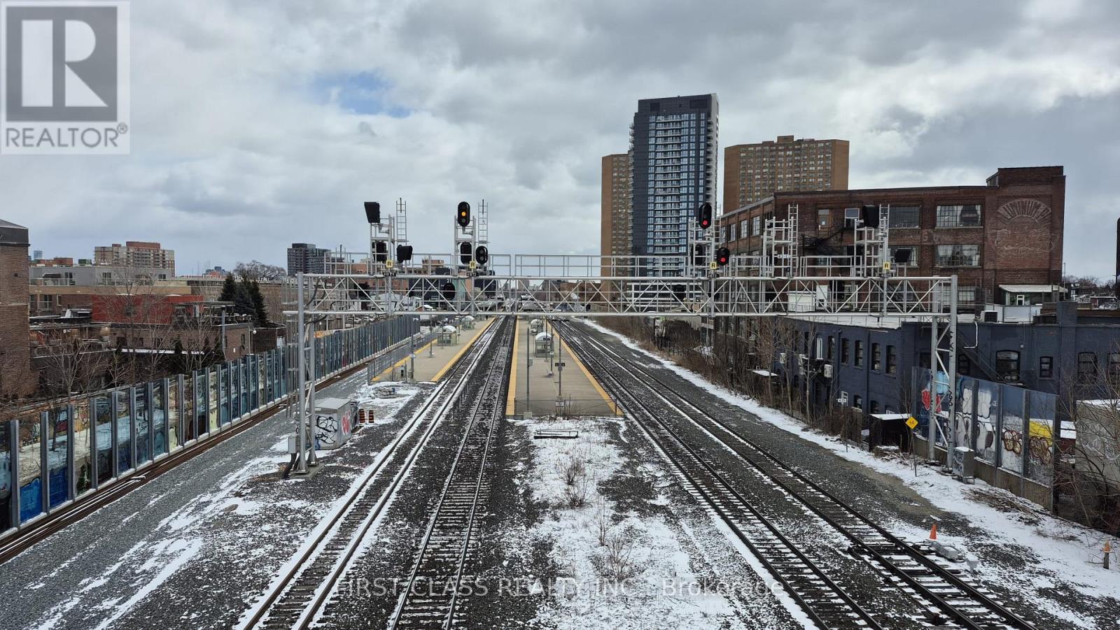 356 Wallace Avenue, Toronto, Ontario  M6P 3P2 - Photo 35 - W13028384