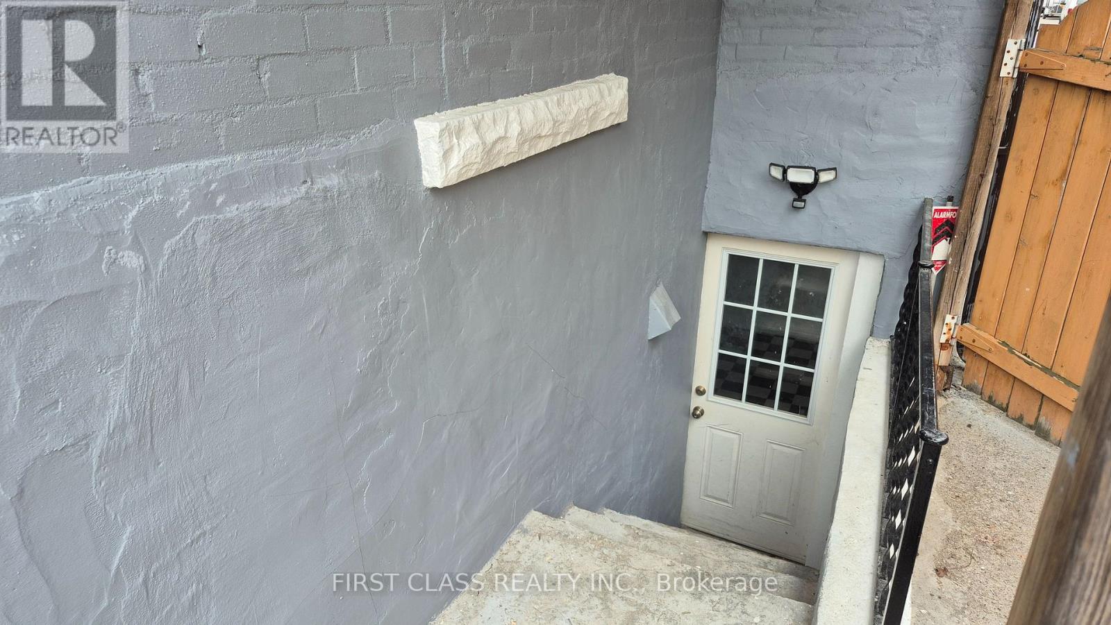 356 Wallace Avenue, Toronto, Ontario  M6P 3P2 - Photo 25 - W13028384