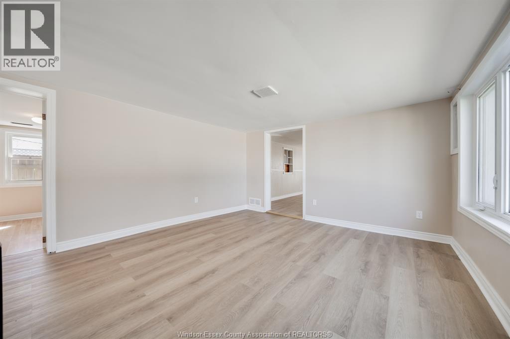 1057 Oak Avenue, Kingsville, Ontario  N9Y 3T6 - Photo 6 - 26008502