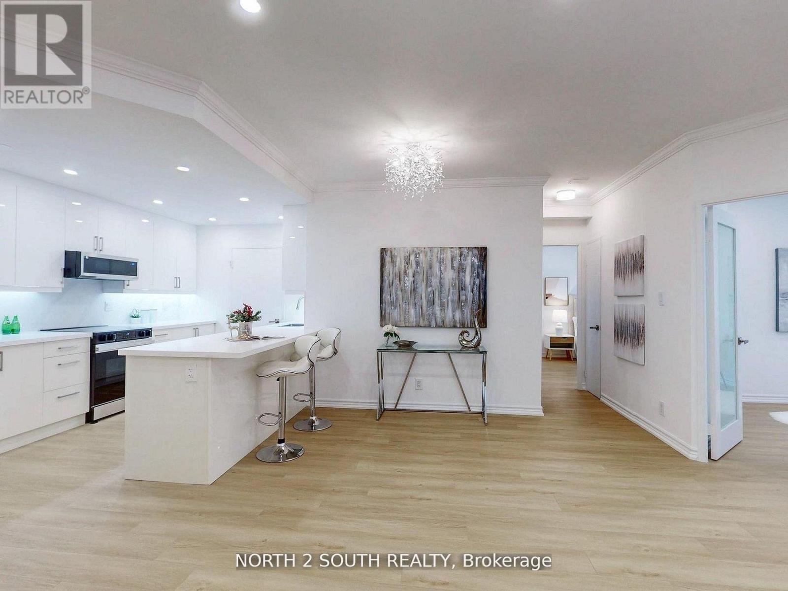 Ph27 - 32 Clarissa Drive W, Richmond Hill (Harding), Ontario  L4C 9R7 - Photo 7 - N13031612