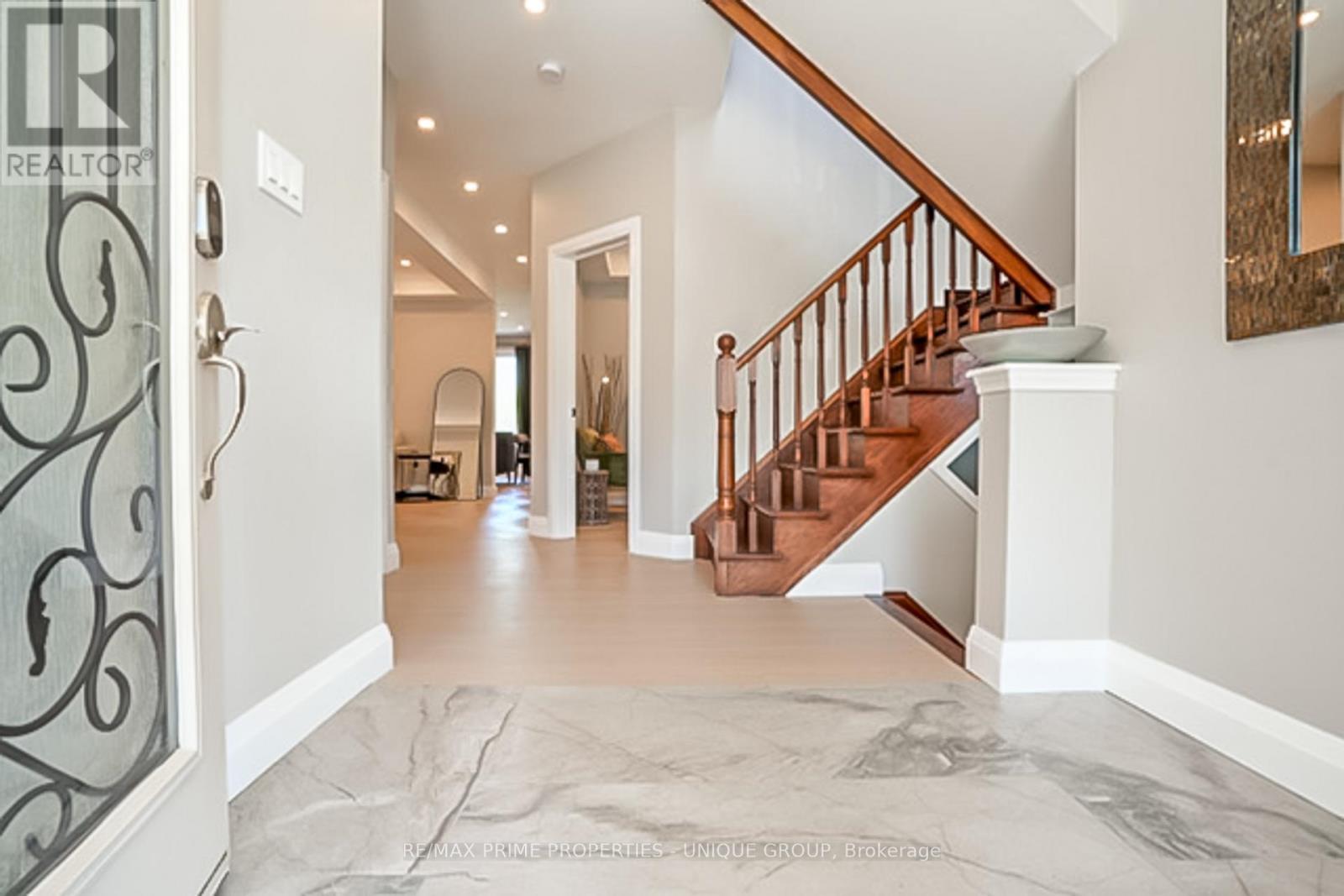 54 Vitlor Drive, Richmond Hill (Oak Ridges), Ontario  L4E 4P9 - Photo 4 - N13031660