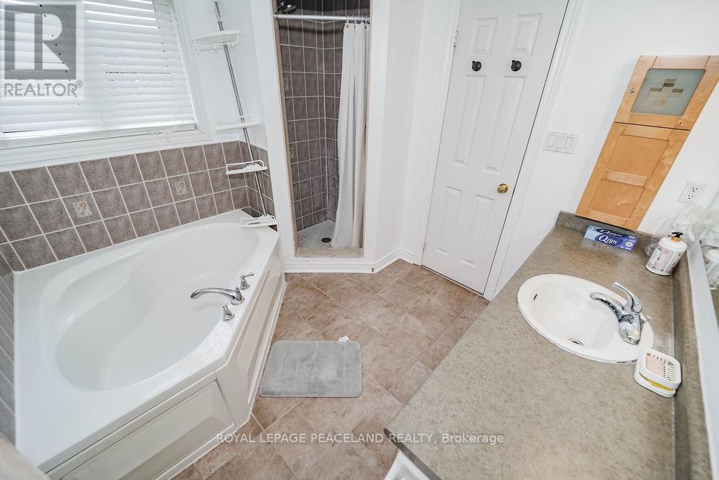 5 Forest Valley Road, Markham (Greensborough), Ontario  L6E 1V1 - Photo 15 - N13031678