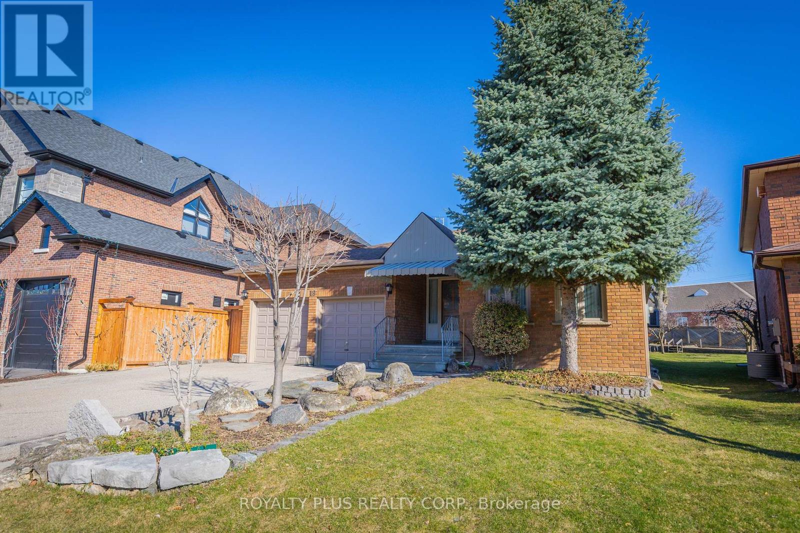 19 Ravine Court, Vaughan, Ontario  L4L 7B9 - Photo 2 - N13031694